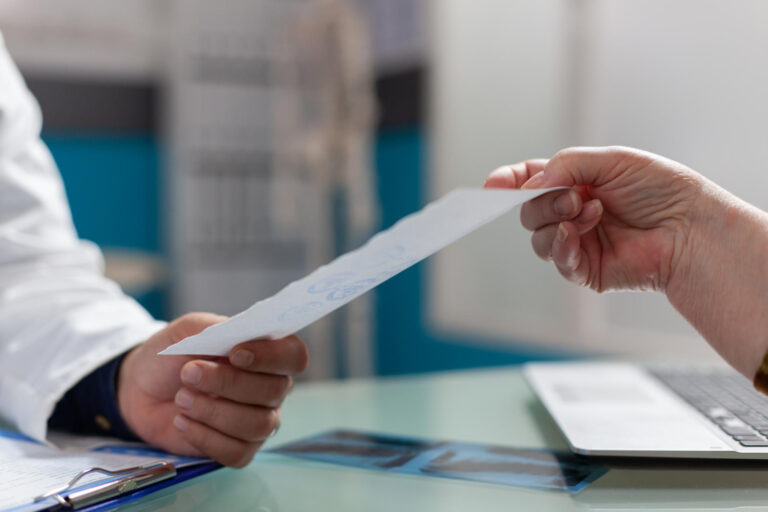 Folha de pagamento como manter compliance trabalhista nas clínicas de saúde