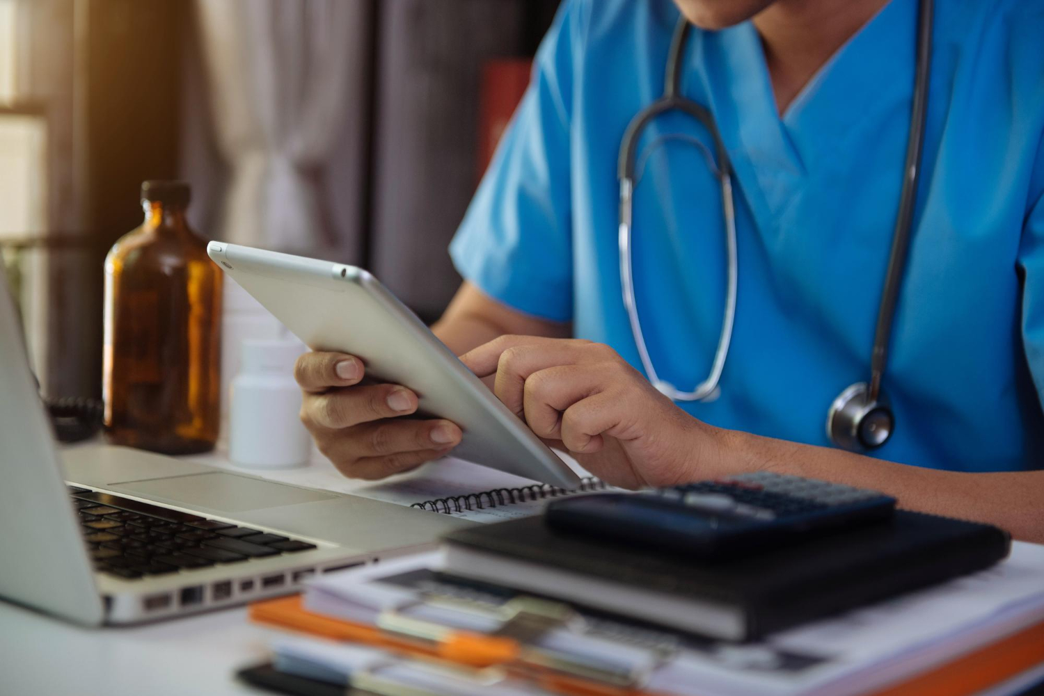 Quais impostos sua clínica precisa pagar e como se organizar